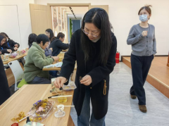 园里湖居开展香薰手作志愿活动