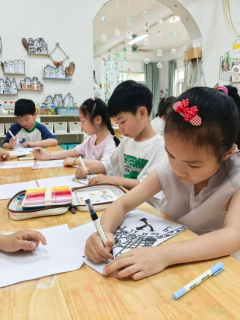 园里湖居开展绘画志愿活动