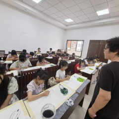 园里湖居开展国画教学活动