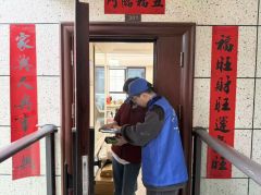 杨汛桥紫薇社区开展入户反诈宣传志愿活动