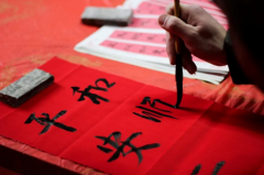 下市头社区老居民写春联爱心活动