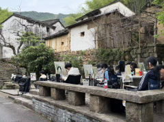 丹青绘合心 乡景入画来