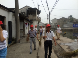 华舍街道“先锋之约”环境卫生党员先行
