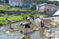 花街村：党员带头先行 爱河护河行动