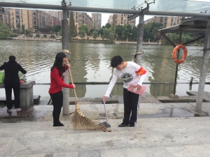 双渎社区青少年环境卫生志愿活动