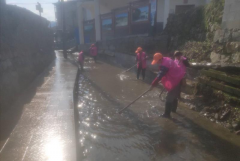 五水共治，清理河道垃圾